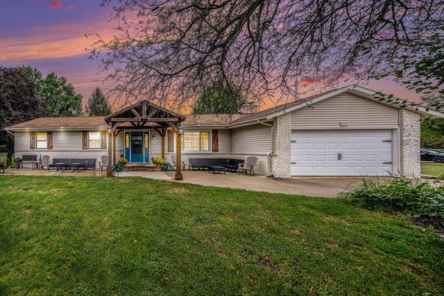 front view picture of 52285 Silver Street, Three Rivers, MI. 49093