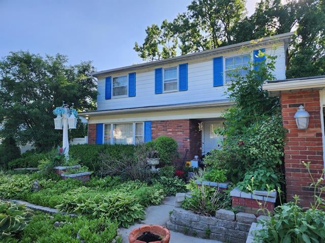 front view picture of 29749 N Rutherland St, Southfield, MI. 48076