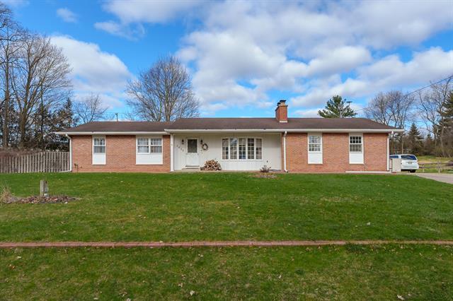 front view picture of 2045 Sandy Cove, Kalamazoo, MI. 49048
