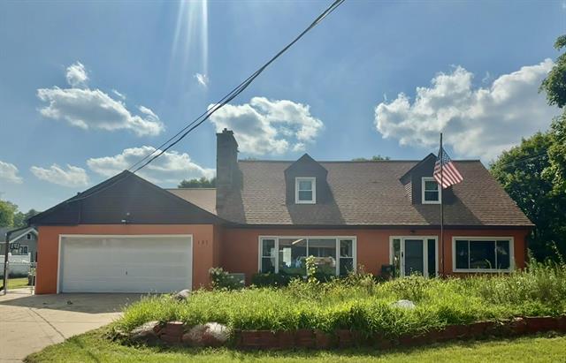 front view picture of 137 Dunning Avenue, Battle Creek, MI. 49037