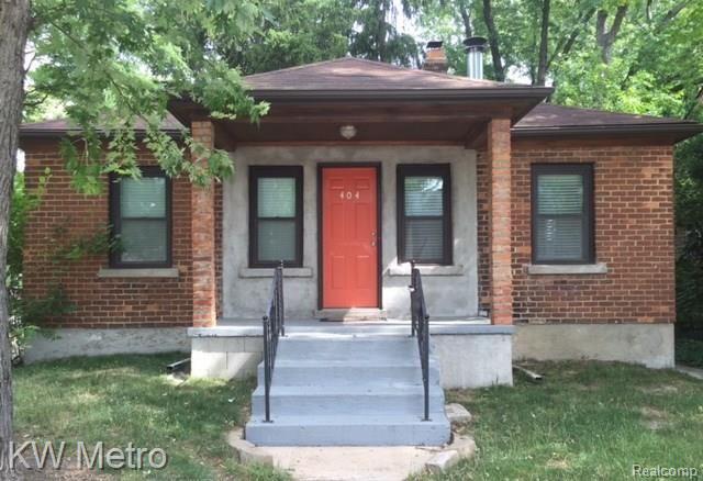 front view picture of 404 La Plaza Ct, Royal Oak, MI. 48073