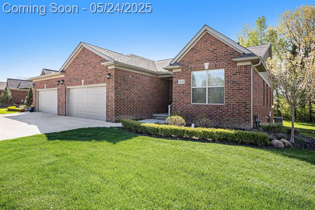 front view picture of 12142 Twin Brook Drive, Romeo, MI. 48065