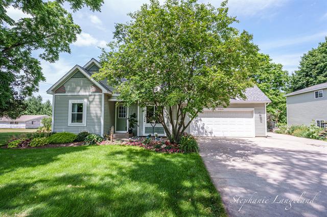 front view picture of 5111 Leonard Street, Coopersville, MI. 49404