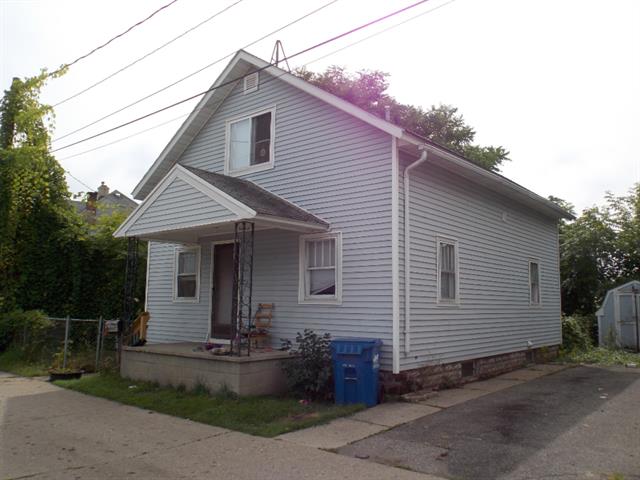 front view picture of 30 Listerne  Court, Grand Rapids, MI. 49505