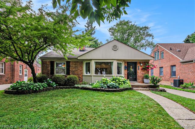 front view picture of 2313 Elmhurst Ave, Royal Oak, MI. 48073