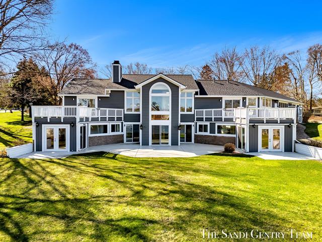 front view picture of 760 Bridgeview Bay Drive, Muskegon, MI. 49441
