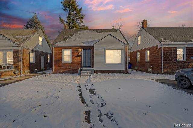 front view picture of 12708 Payton Street, Detroit, MI. 48224
