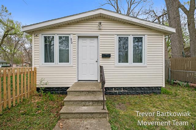 front view picture of 510 Creston Street, Muskegon, MI. 49442