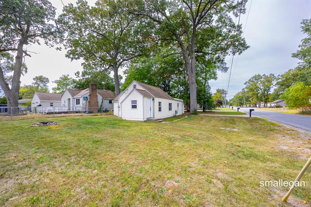 front view picture of 2335 Vine Avenue, Muskegon, MI. 49442