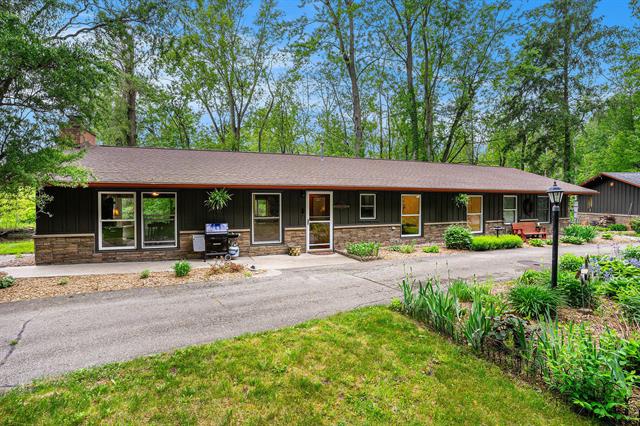 front view picture of 731 13 Milenw  Road, Sparta, MI. 49345