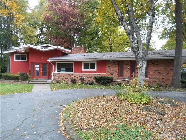 front view picture of 20280 Forestwood St, Southfield, MI. 48076