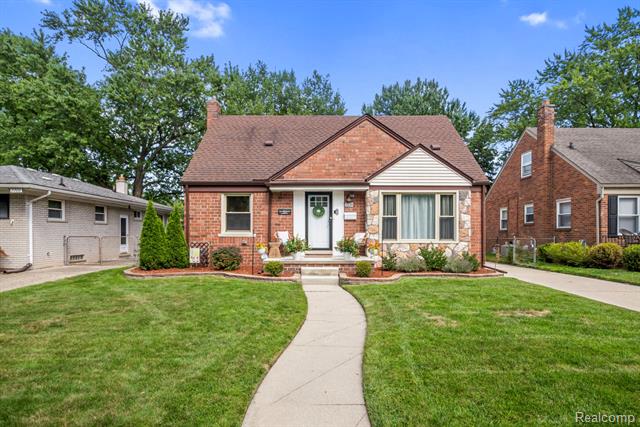 front view picture of 2128 N Wilson Ave, Royal Oak, MI. 48073