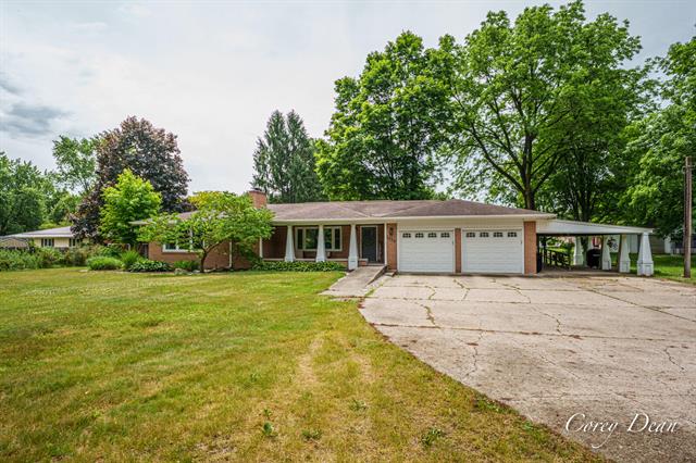 front view picture of 1555 W Ellis Avenue, Belding, MI. 48809