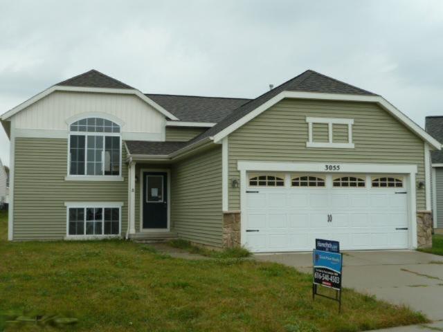 front view picture of 3055 Creek Wayse  Court, Grand Rapids, MI. 49512