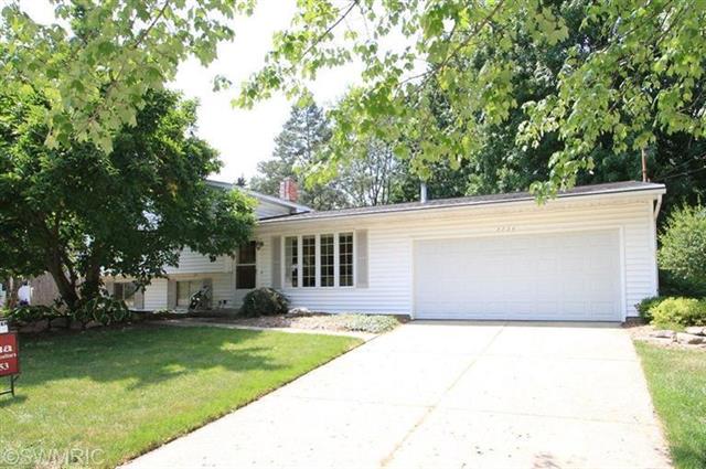front view picture of 7734 Walcott Street, Portage, MI. 49024