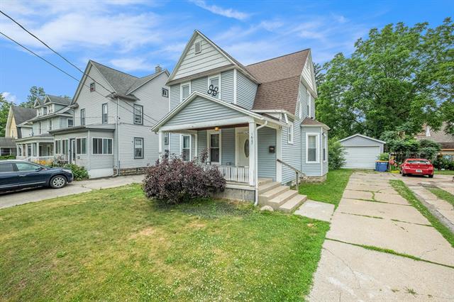 front view picture of 1607 Centerne  Avenue, Grand Rapids, MI. 49505