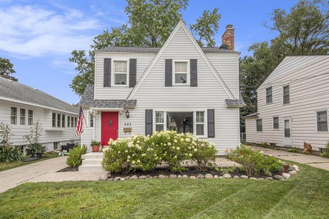 front view picture of 623 Demingse  Street, Grand Rapids, MI. 49507