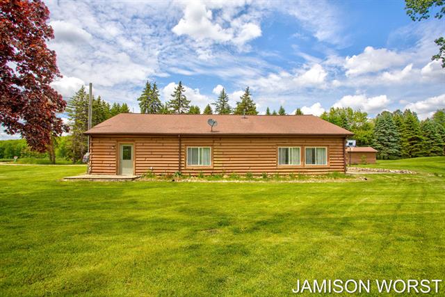 front view picture of 4403 4Th Street, Caledonia, MI. 49316