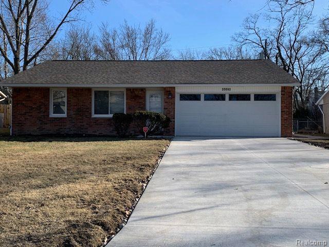 front view picture of 30063 Rambling Rd, Southfield, MI. 48076
