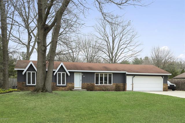 front view picture of 113 Navajo Avenue, Holland, MI. 49424