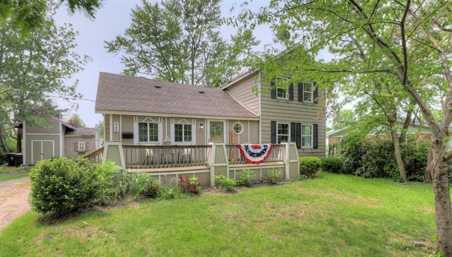 front view picture of 424 Elkenburg Street, South Haven, MI. 49090