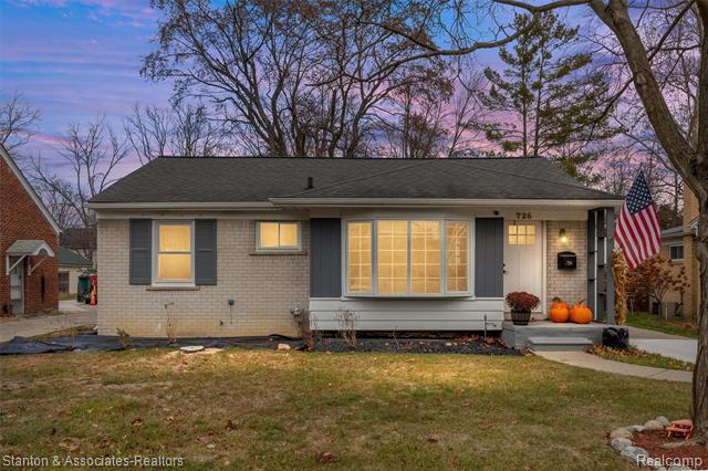 front view picture of 726 Magnolia Ave, Royal Oak, MI. 48073