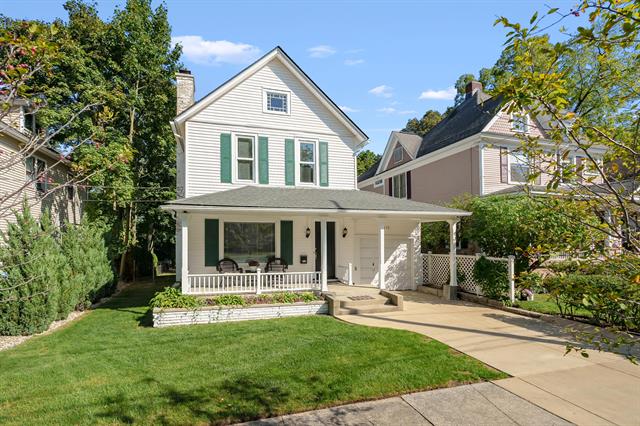 front view picture of 115 Monroe Street, Kalamazoo, MI. 49006