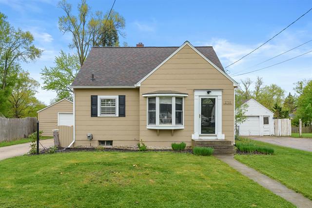 front view picture of 2733 Lorraine Avenue, Kalamazoo, MI. 49008