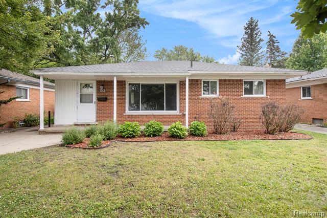 front view picture of 1312 Beaupre Ave, Madison Heights, MI. 48071