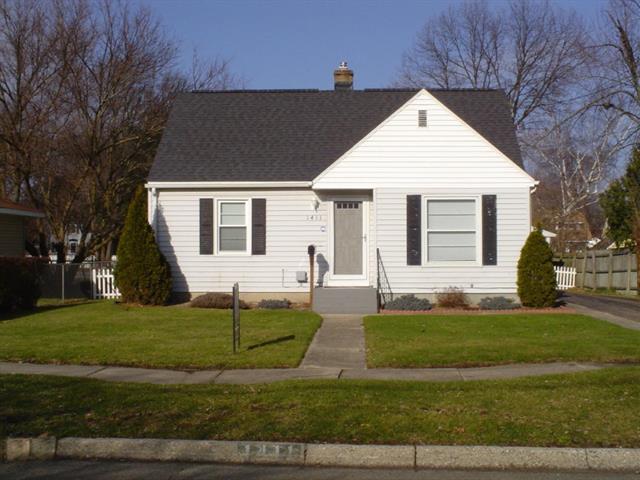 front view picture of 1411 Royce Avenue, Kalamazoo, MI. 49001