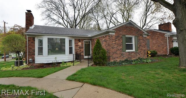 front view picture of 2605 W Webster Rd, Royal Oak, MI. 48073