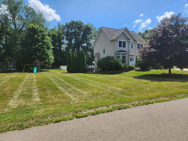 front view picture of 8270 Robins Lane, Battle Creek, MI. 49014