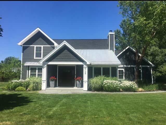 front view picture of 728 Wilderness Ridge Drive, Douglas, MI. 49406