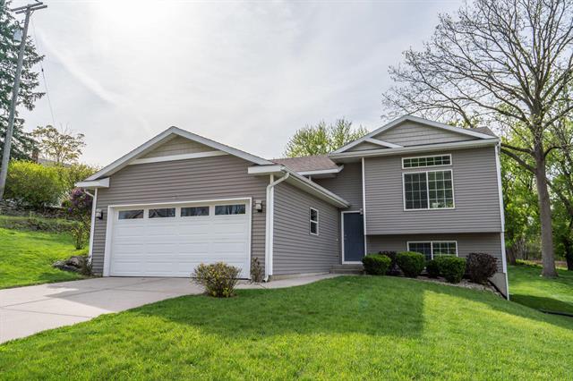 front view picture of 1817 Cherry Runnw  Drive, Grand Rapids, MI. 49504