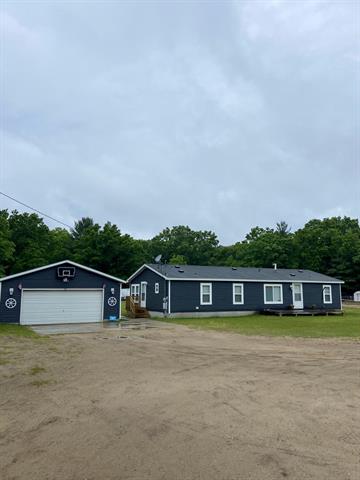 front view picture of 407 S Hilton Park Road, Muskegon, MI. 49442