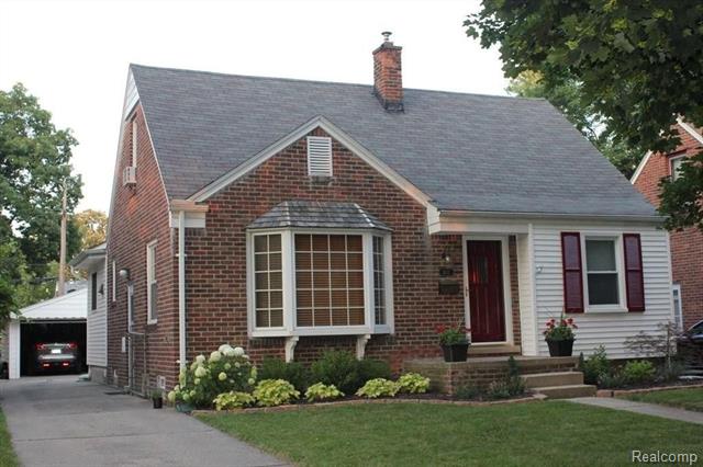 front view picture of 2412 N Connecticut Ave, Royal Oak, MI. 48073