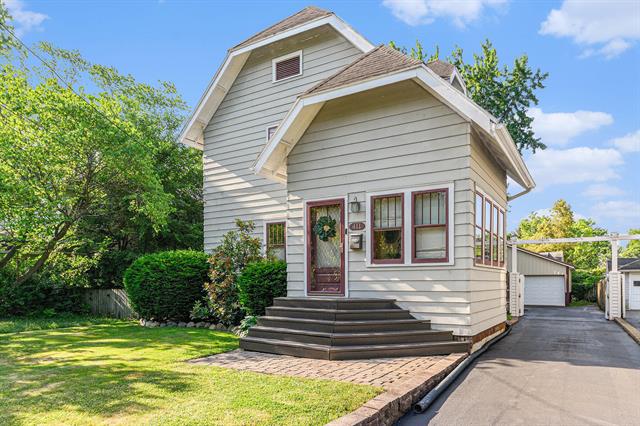 front view picture of 411 Edgemoor Avenue, Kalamazoo, MI. 49001