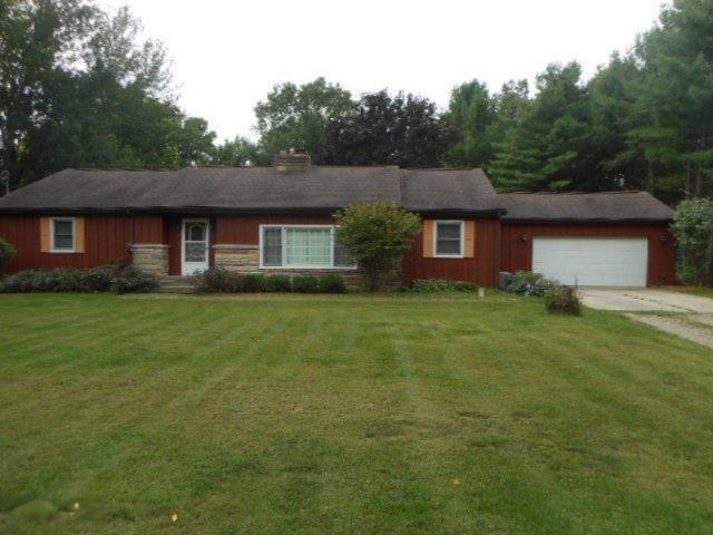 front view picture of 11944 D Avenue, Richland, MI. 49083