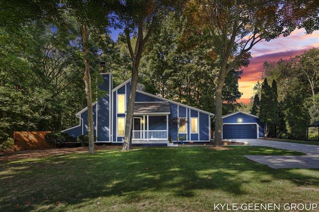 front view picture of 2245 Perry Street, Holland, MI. 49424