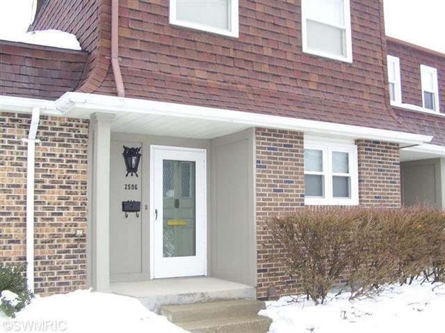 front view picture of 2596 Stratford Drive, Saint Joseph, MI. 49085
