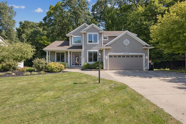 front view picture of 2279 Waterfordne  Way, Grand Rapids, MI. 49525