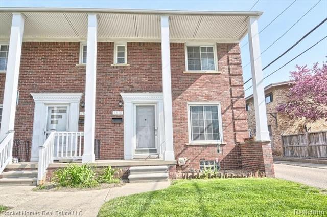 front view picture of 1516 W Webster Rd, Royal Oak, MI. 48073