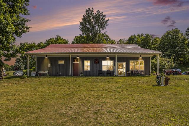front view picture of 780 S 72Nd, Shelby, MI. 49455