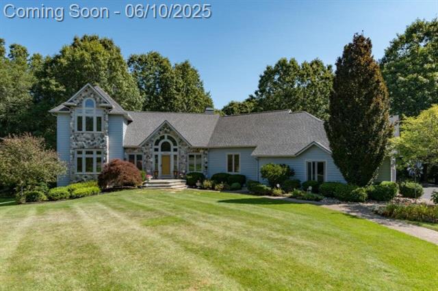 front view picture of 7843 Shepherds Glen Court, Kalamazoo, MI. 49009