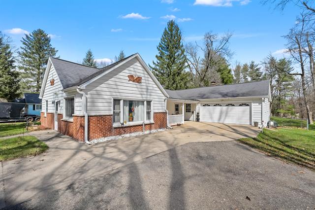 front view picture of 1320 Nazareth Road, Kalamazoo, MI. 49048