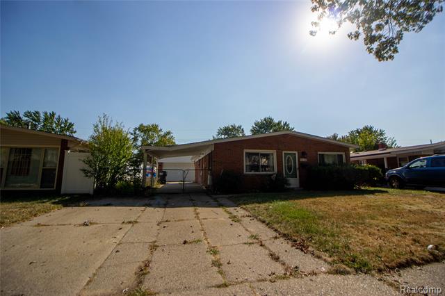front view picture of 1336 Dulong Ave, Madison Heights, MI. 48071