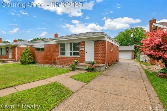 front view picture of 29585 Milton Ave, Madison Heights, MI. 48071