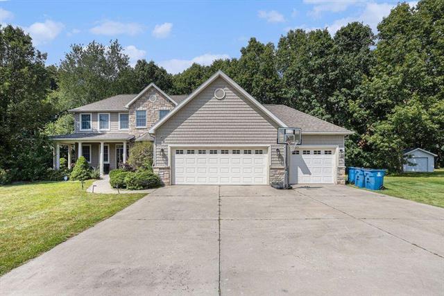 front view picture of 5250 Queen Victoria Lane, Kalamazoo, MI. 49009