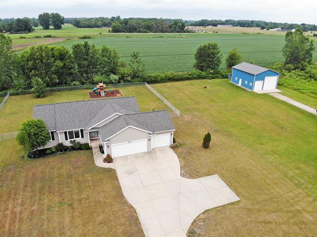 front view picture of 5895 Fillmore Street, Allendale, MI. 49401