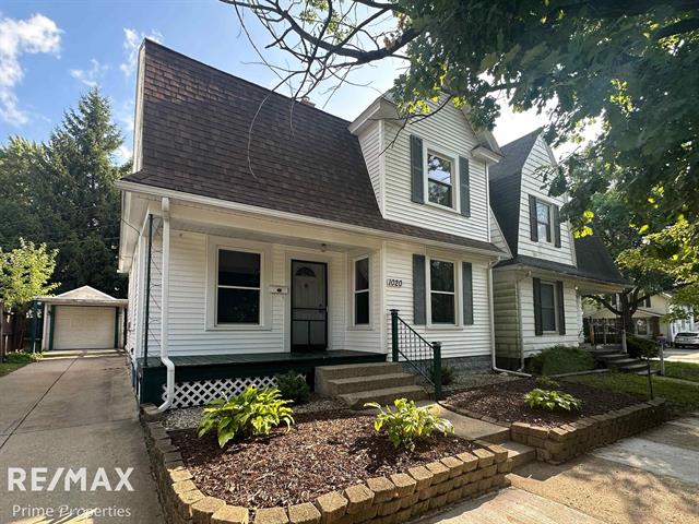 front view picture of 1020 10Th Streetnw  Street, Grand Rapids, MI. 49504